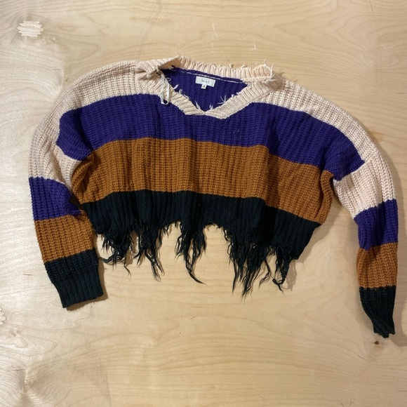 Love J Cropped Sweater Small (FP) - Picture 6 of 13